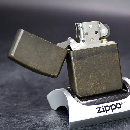 ZIPPO XƯA 2000 - HÀNG XƯA 2000s _ CHỦ ĐỀ ĐỒNG ZIN TRƠN BẢN