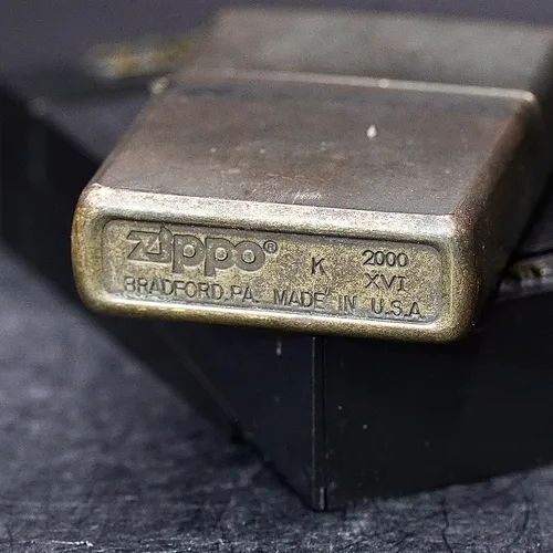 ZIPPO XƯA 2000 - HÀNG XƯA 2000s _ CHỦ ĐỀ ĐỒNG ZIN TRƠN BẢN