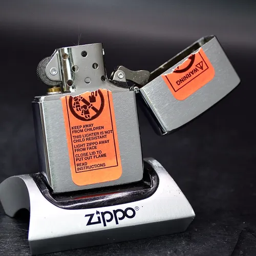 ZIPPO XƯA 2000 - HÀNG XƯA 2000s _ CHỦ ĐỀ SÚNG NGẮN Ổ XOAY K-FRAME