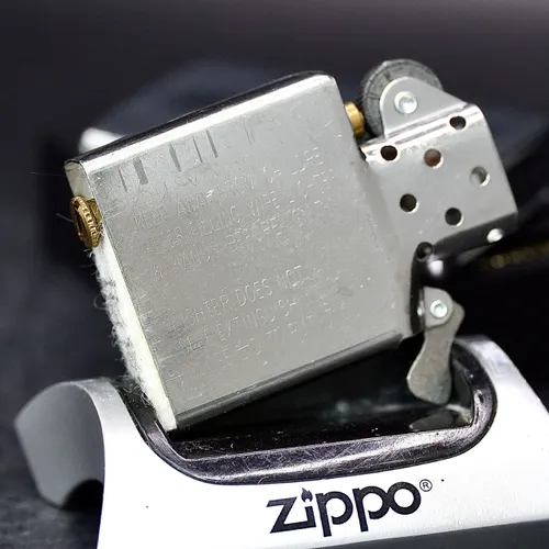 ZIPPO XƯA 2000 - HÀNG XƯA 2000s _ CHỦ ĐỀ SÚNG NGẮN Ổ XOAY K-FRAME