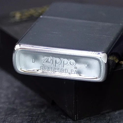 ZIPPO XƯA 1999 - HÀNG XƯA THẬP NIÊN 90s _ CHỦ ĐỀ XE THIẾT GIÁP