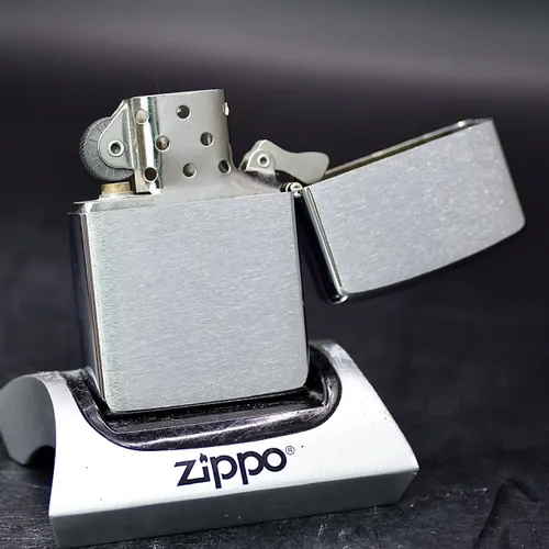 ZIPPO XƯA 1997 - HÀNG XƯA THẬP NIÊN 90s _ CHỦ ĐỀ LOGO THỦY QUÂN LỤC CHIẾN HOA KỲ