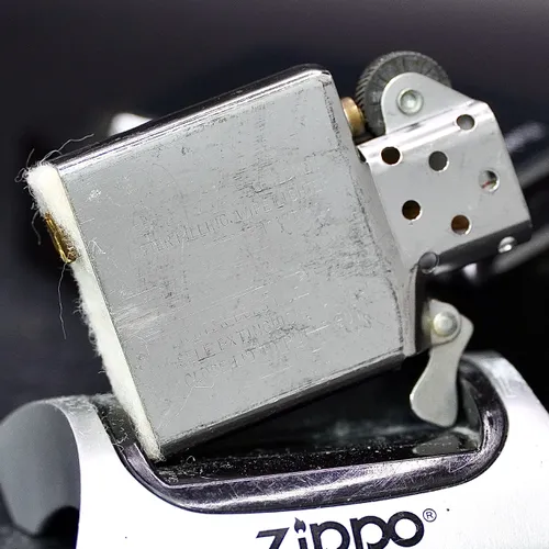 ZIPPO XƯA 1990 - HÀNG XƯA THẬP NIÊN 90s _ CHỦ ĐỀ LINH VẬT SINGAPORE