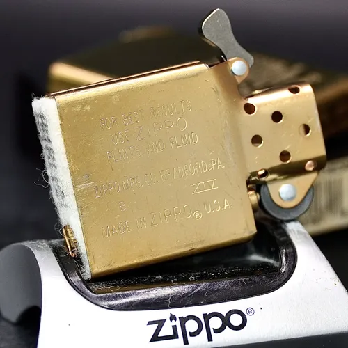 ZIPPO XƯA 1998 - HÀNG XƯA THẬP NIÊN 90s _ CHỦ ĐỀ NỮ THẦN TỰ DO