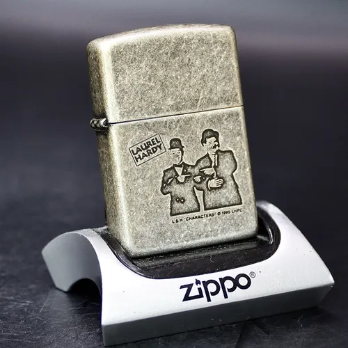 ZIPPO XƯA 1995 - HÀNG XƯA THẬP NIÊN 90s _ CHỦ ĐỀ NGHỆ SĨ LAUREL HARDY