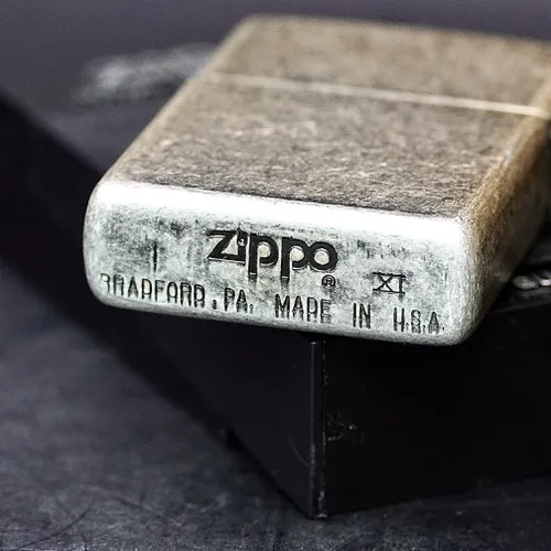 ZIPPO XƯA 1995 - HÀNG XƯA THẬP NIÊN 90s _ CHỦ ĐỀ NGHỆ SĨ LAUREL HARDY (2)