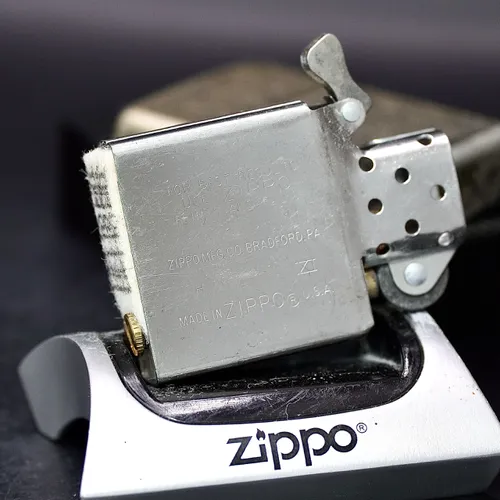 ZIPPO XƯA 1995 - HÀNG XƯA THẬP NIÊN 90s _ CHỦ ĐỀ NGHỆ SĨ LAUREL HARDY (2)