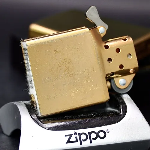 ZIPPO XƯA 1996 - HÀNG XƯA THẬP NIÊN 90s _ CHỦ ĐỀ HỌA TIẾT LATTICE