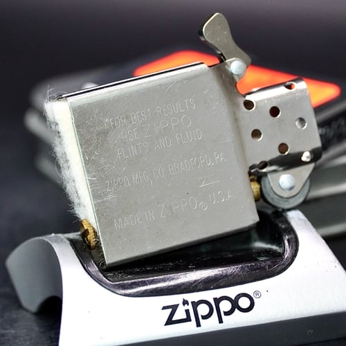 ZIPPO XƯA 1999 - HÀNG XƯA THẬP NIÊN 90s _ CHỦ ĐỀ SÚNG Ổ XOAY MODEL 19 .357