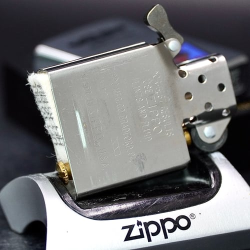 ZIPPO XƯA 2000 - HÀNG XƯA 2000s _ CHỦ ĐỀ TÀU NGẦM MENDEL RIVERS SSN-686