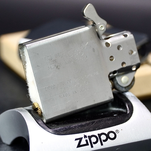 ZIPPO XƯA 1976 - HÀNG XƯA THẬP NIÊN 70s _ CHỦ ĐỀ LOGO TÀU CHIẾN HMS BULLDOG