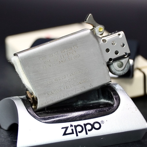ZIPPO SLIM XƯA 1976 - HÀNG XƯA THẬP NIÊN 70s _ CHỦ ĐỀ ĐỒNG XU LÁ PHONG CANADA