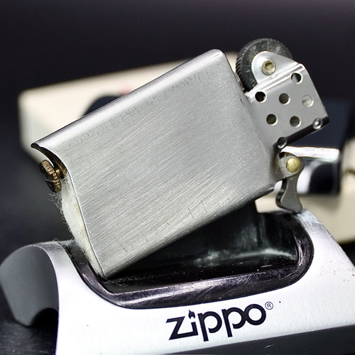 ZIPPO SLIM XƯA 1976 - HÀNG XƯA THẬP NIÊN 70s _ CHỦ ĐỀ ĐỒNG XU LÁ PHONG CANADA
