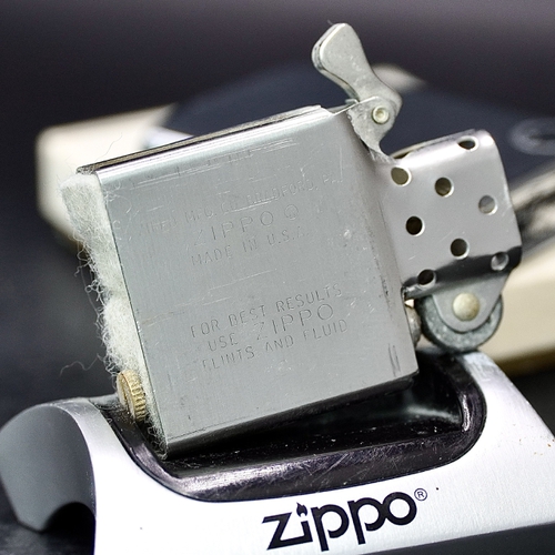 ZIPPO XƯA 1981 - HÀNG XƯA THẬP NIÊN 80s _ CHỦ ĐỀ NGUYÊN BẢN