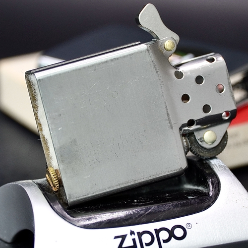 ZIPPO XƯA 1982 - HÀNG XƯA THẬP NIÊN 80s _ CHỦ ĐỀ LOGO FBI