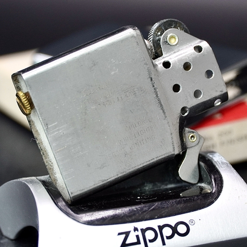 ZIPPO XƯA 1982 - HÀNG XƯA THẬP NIÊN 80s _ CHỦ ĐỀ LOGO FBI