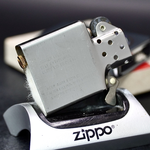 ZIPPO XƯA 1982 - HÀNG XƯA THẬP NIÊN 80s _ CHỦ ĐỀ LOGO TÀU CHIẾN EDSON DD-946