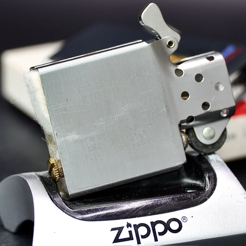 ZIPPO XƯA 1982 - HÀNG XƯA THẬP NIÊN 80s _ CHỦ ĐỀ TÀU CHIẾN MUNRO WHEC-724
