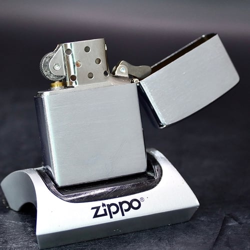 ZIPPO XƯA 2005 - HÀNG XƯA 2000s _ CHỦ ĐỀ PHI ĐOÀN PHẢN LỰC JOLLY ROGERS