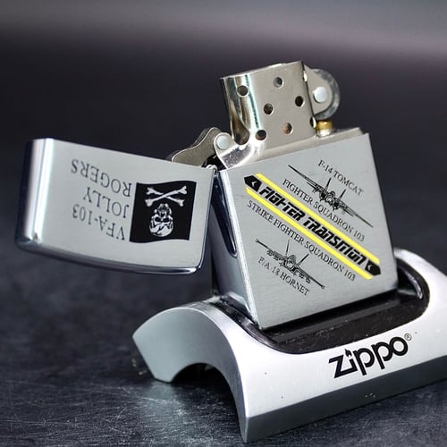 ZIPPO XƯA 2005 - HÀNG XƯA 2000s _ CHỦ ĐỀ PHI ĐOÀN PHẢN LỰC JOLLY ROGERS