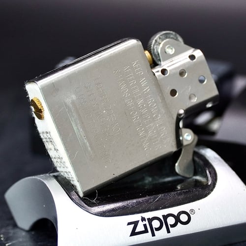ZIPPO XƯA 2005 - HÀNG XƯA 2000s _ CHỦ ĐỀ PHI ĐOÀN PHẢN LỰC JOLLY ROGERS