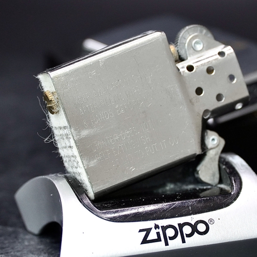 ZIPPO XƯA 1998 - HÀNG XƯA THẬP NIÊN 90s _ CHỦ ĐỀ LOGO TÀU NGẦM HOÀNG GIA ANH