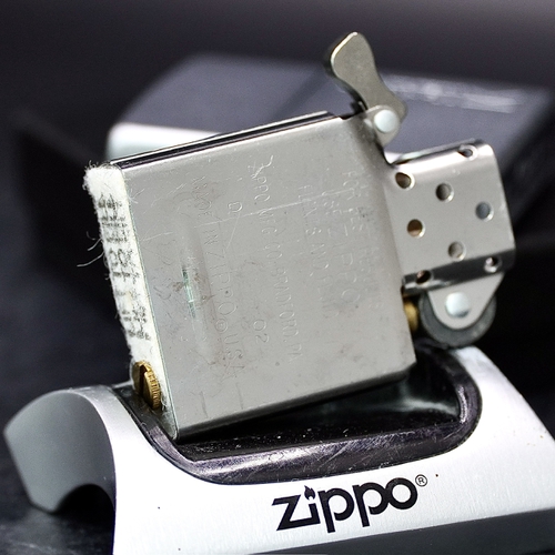 ZIPPO XƯA 2002 - HÀNG XƯA 2000s _ CHỦ ĐỀ MARLBORO