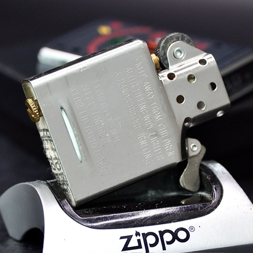 ZIPPO XƯA 2004 - HÀNG XƯA 2000s _ CHỦ ĐỀ BIỂU TƯỢNG PHI ĐOÀN TRỰC THĂNG MỸ