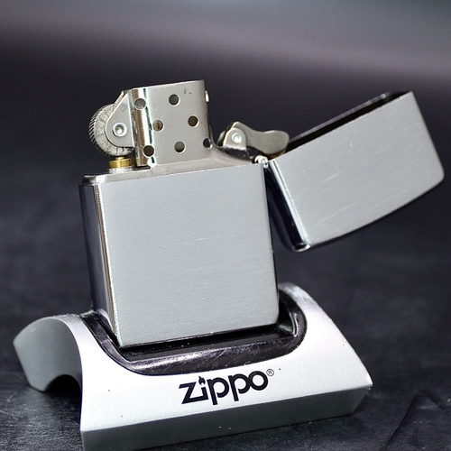 ZIPPO XƯA 2005 - HÀNG XƯA 2000s _ CHỦ ĐỀ BIỂU TƯỢNG QUÂN SỰ MỸ