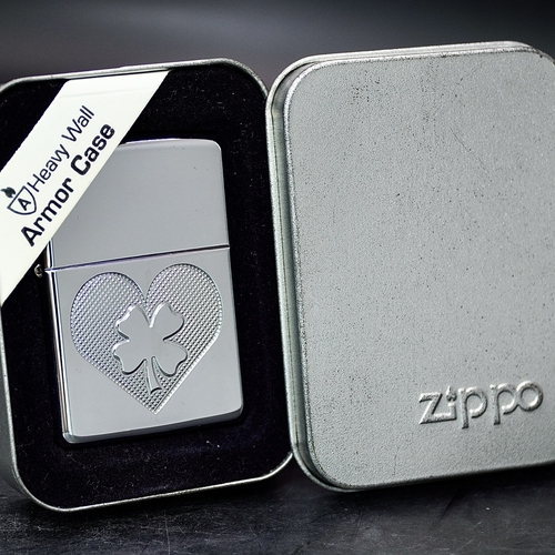ZIPPO ARMOR XƯA 2005 - HÀNG XƯA 2000s _ CHỦ ĐỀ CỎ 4 LÁ