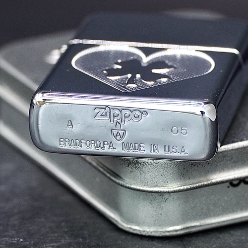 ZIPPO ARMOR XƯA 2005 - HÀNG XƯA 2000s _ CHỦ ĐỀ CỎ 4 LÁ