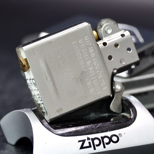 ZIPPO ARMOR XƯA 2005 - HÀNG XƯA 2000s _ CHỦ ĐỀ CỎ 4 LÁ