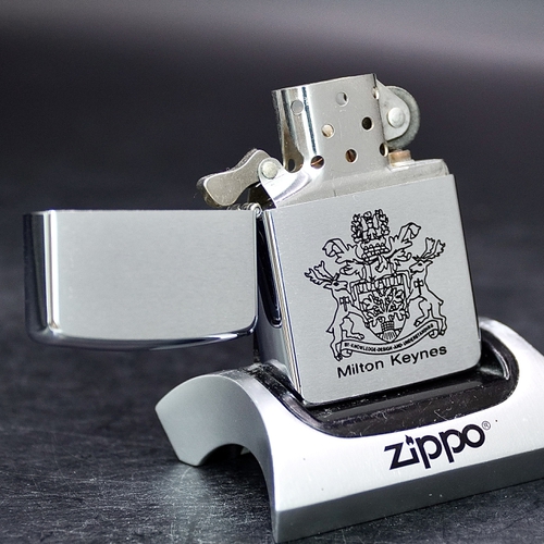 ZIPPO XƯA 1990 - HÀNG XƯA THẬP NIÊN 90s _ CHỦ ĐỀ MILTON KEYNES