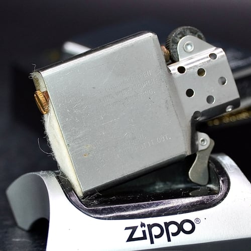 ZIPPO XƯA 1990 - HÀNG XƯA THẬP NIÊN 90s _ CHỦ ĐỀ XE BỌC THÉP
