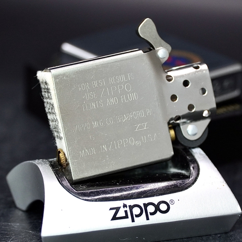 ZIPPO XƯA 1990 - HÀNG XƯA THẬP NIÊN 90s _ CHỦ ĐỀ LOGO TÀU CHIẾN HOÀNG GIA ANH