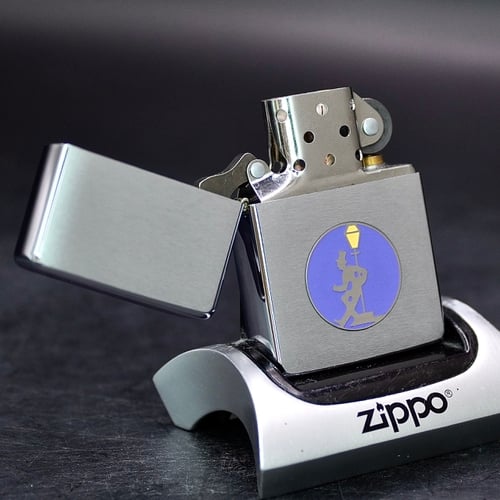 ZIPPO XƯA 1996 - HÀNG XƯA THẬP NIÊN 90s _ CHỦ ĐỀ LOGO TOWN AND COUNTRY