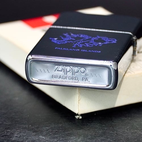 ZIPPO XƯA 1983 - HÀNG XƯA THẬP NIÊN 80s _ CHỦ ĐỀ HUY HIỆU TÀU CHIẾN INVICIBLE