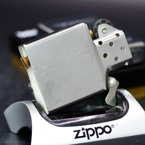 ZIPPO XƯA 1990 - HÀNG XƯA THẬP NIÊN 90s _ CHỦ ĐỀ DOUGLAS MC ARTHUR