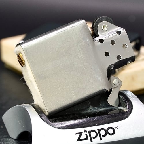 ZIPPO XƯA 1965 - HÀNG XƯA THẬP NIÊN 60s _ CHỦ ĐỀ COLONIAL