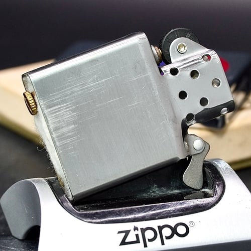 ZIPPO XƯA 1974 - HÀNG XƯA THẬP NIÊN 70s _ CHỦ ĐỀ TUYỂN DỤNG VỆ BINH QUỐC GIA