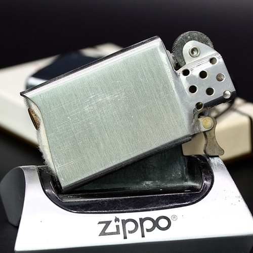 ZIPPO XƯA 1973 - HÀNG XƯA THẬP NIÊN 70s _ CHỦ ĐỀ LACKLAND AIRFORCE BASE