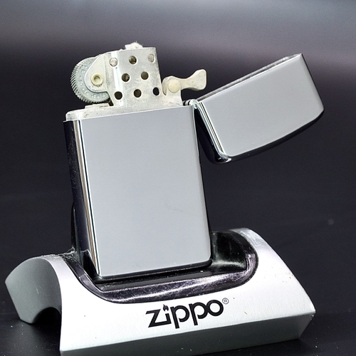 ZIPPO XƯA 1968 - HÀNG XƯA THẬP NIÊN 60s _ CHỦ ĐỀ MATTHEY BISHOP