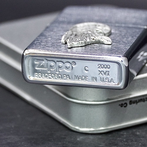 ZIPPO XƯA 2000 - HÀNG XƯA 2000s _ CHỦ ĐỀ CHÓ SÓI