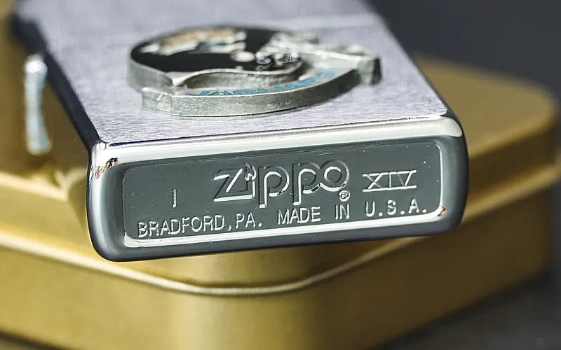 Zippo dùng xăng gì? Cách chọn loại xăng chuẩn cho zippo