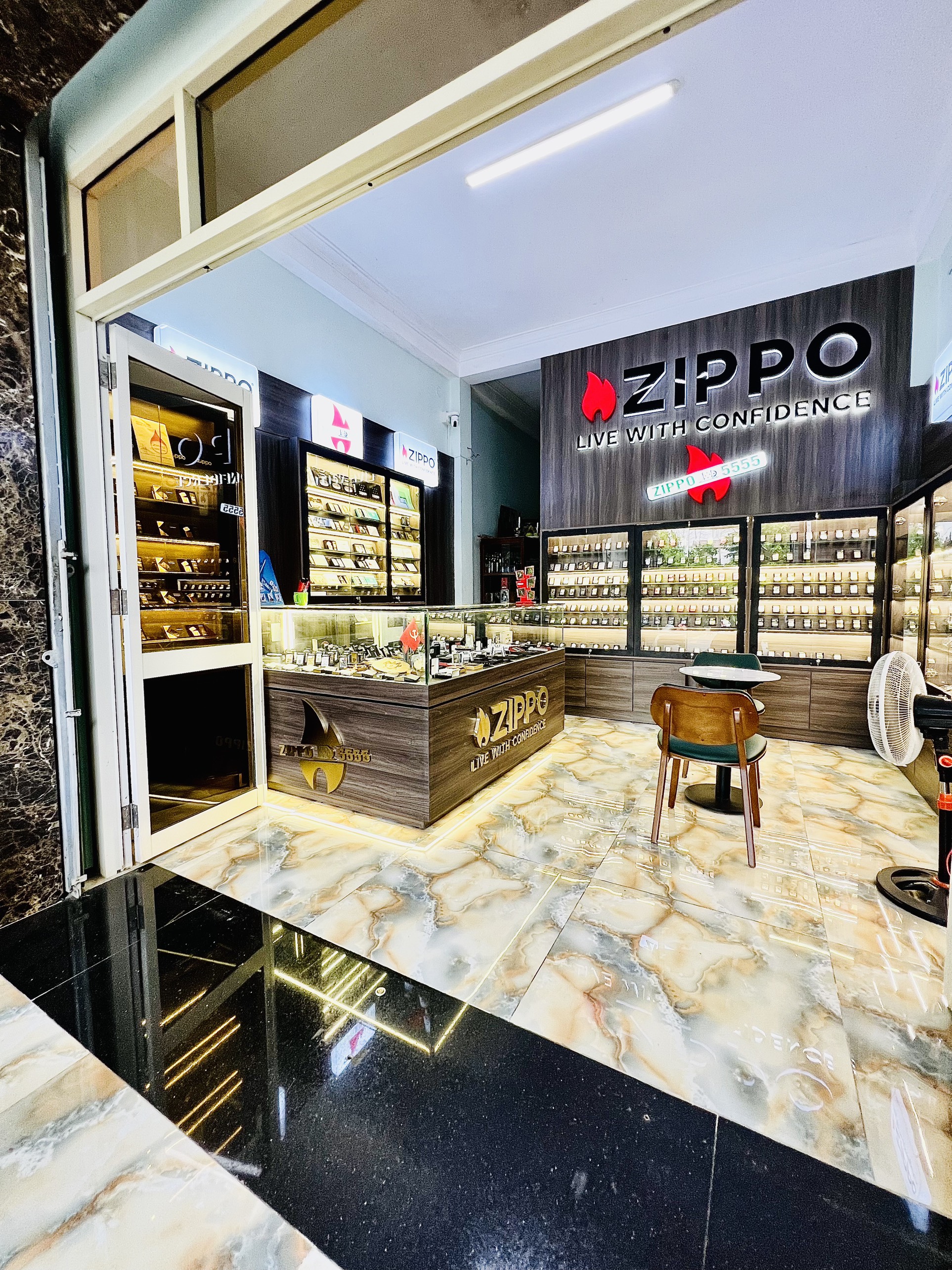 Cửa hàng Zippo 5555 Cửa hàng Zippo 5555