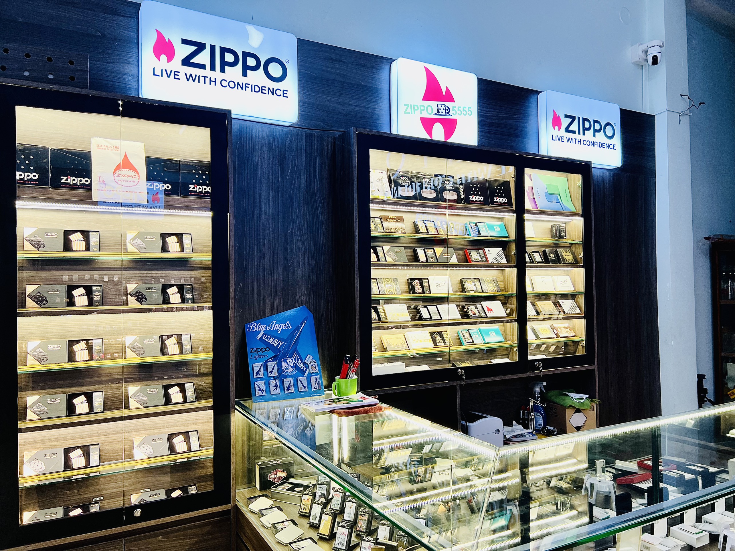 Cửa hàng Zippo 5555 Cửa hàng Zippo 5555