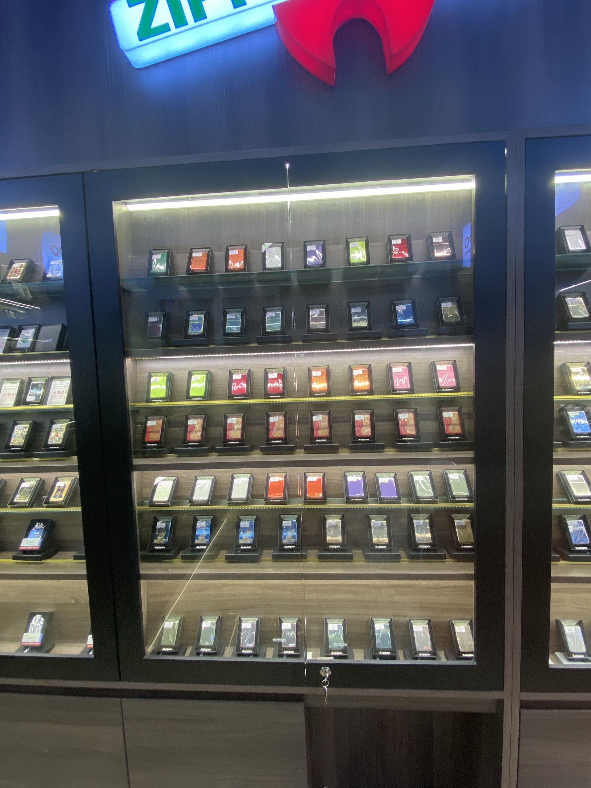 Comming Soon Cửa hàng Zippo 5555  Comming Soon Cửa hàng Zippo 5555