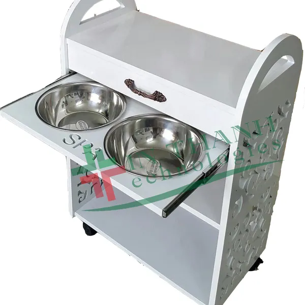 Xe đẩy gỗ 3 tầng spa có hoa văn
