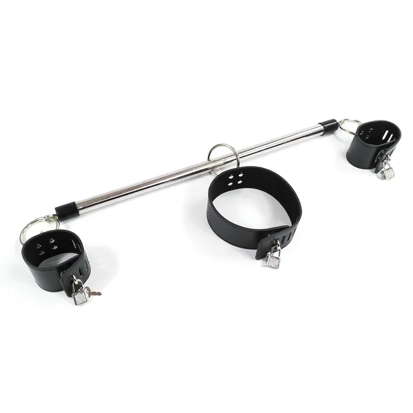 Khóa tay ngang với cổ BDSM