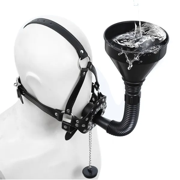 PHỄU HỨNG NƯỚC ĐÁI BDSM